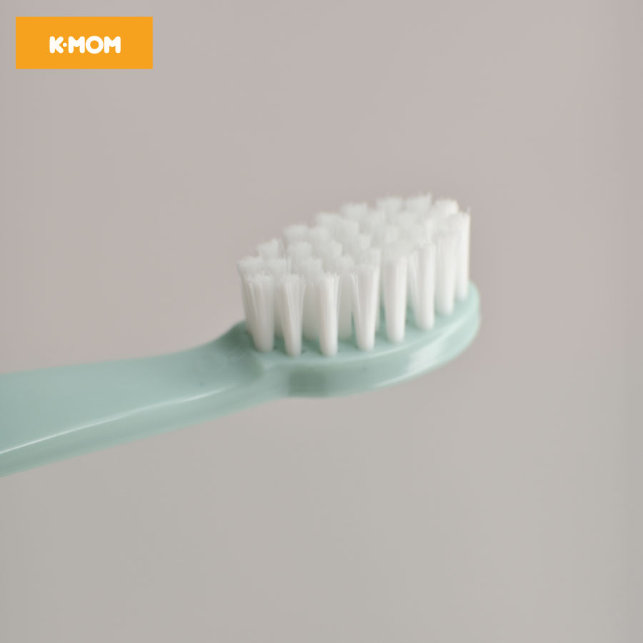 Bàn chải đánh răng cho bé K-mom Hàn Quốc 2-5 tuổi (hồng)
